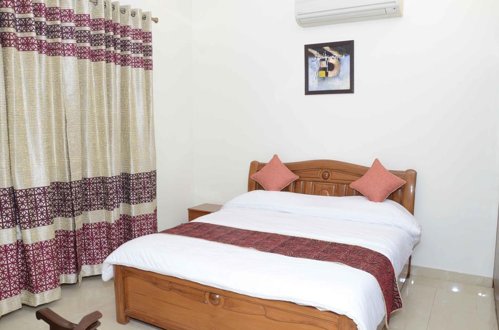 Namaste Apartments Ню Делхи Екстериор снимка