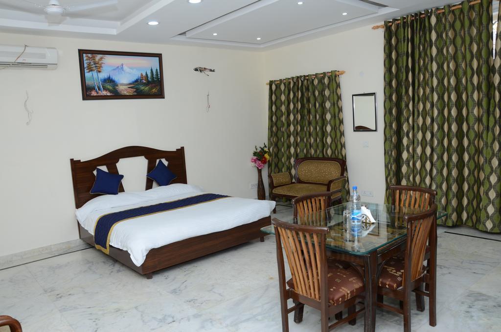 Namaste Apartments Ню Делхи Екстериор снимка