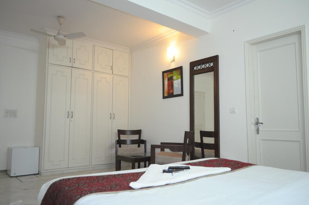 Namaste Apartments Ню Делхи Екстериор снимка